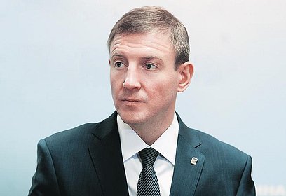 «Единая Россия» сократит расходы на выборы и перенаправит их на помощь гражданам в связи с пандемией коронавируса