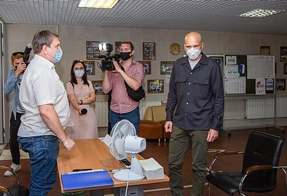 Дмитрий Голубков проверил работу участков для голосования в Одинцовском округе