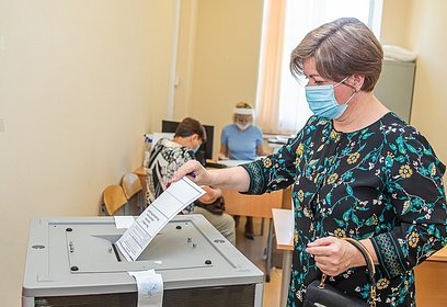 Лариса Лазутина проголосовала по вопросу внесения поправок в Конституцию РФ