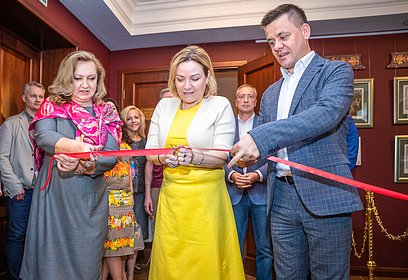 Выставка гравюр и фотографий, посвящённая 300-летию Императорского Дома Романовых, открылась в Усово