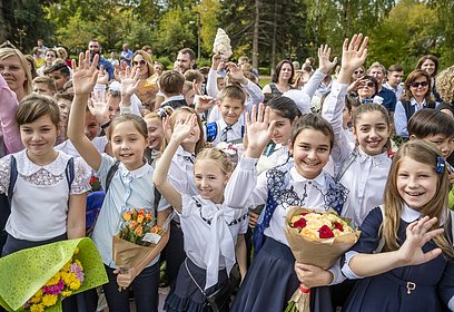 В Подмосковье в День знаний школьные линейки пройдут для 1 и 11 классов
