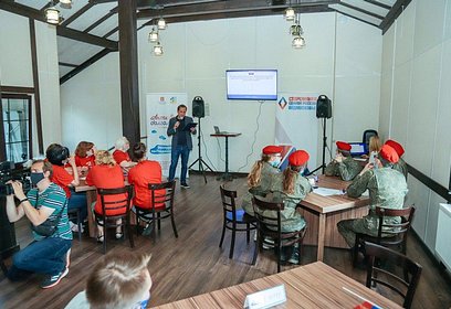 Одинцовские партийцы приняли участие в интеллектуальной игре «РосКвиз»
