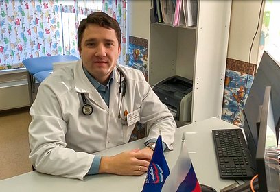Одинцовские единороссы поздравили молодых медиков с Международным днем студента
