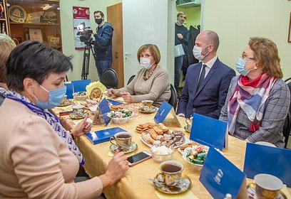 Одинцовские партийцы поздравили с днем рождения фракции старейших членов «Единой России» Звенигорода
