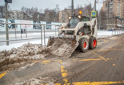 Порядка 200 единиц спецтехники задействовано в уборке снега в Одинцовском округе