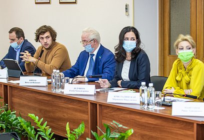 На заседании «Выездной администрации» в Звенигороде обсудили темы, предложенные общественниками