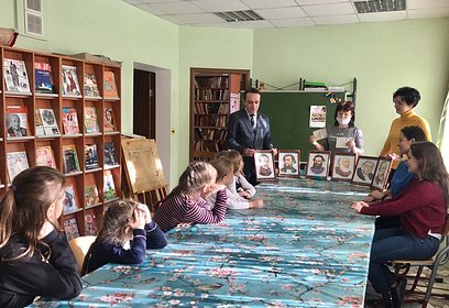 Одинцовские единороссы провели урок литературы для школьников в Захарово