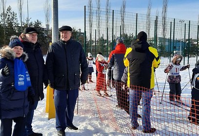 Партийцы поприветствовали участников спортивного праздника «Лыжня Барвихи-2021»