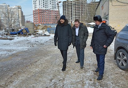 Дмитрий Голубков проверил реконструкцию инфраструктурных объектов и ход капремонта в Одинцово