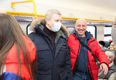Андрей Иванов прибыл на «Масленичном поезде» в деревню Захарово на праздничные гуляния