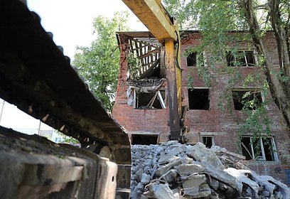 Андрей Иванов: Аварийные дома на Нахабинском шоссе в Звенигороде будут полностью снесены до конца июня