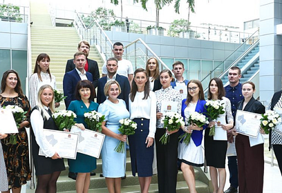 Трое педагогов из Одинцовского округа получили сертификаты по программе «Социальная ипотека»