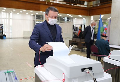 Игорь Шаповалов проголосовал на участке в Одинцовском Доме офицеров