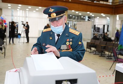 На участке в Одинцово проголосовал ветеран Великой Отечественной войны Геннадий Ковалев