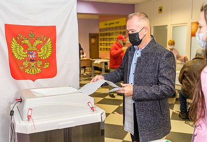 Герой России Александр Головашкин проголосовал на выборах в Одинцово