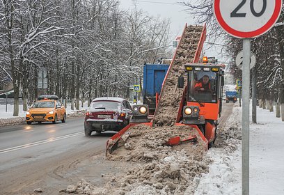 В Одинцово 22 декабря с 6 часов утра проводится уборка и вывоз снега с центральных улиц