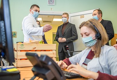 Андрей Иванов проинспектировал работу колл-центра Одинцовской областной больницы