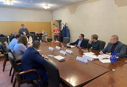 Единороссы взяли на контроль вопрос модернизации водоснабжения в деревне Малое Сареево