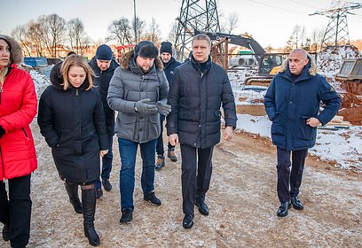Глава Одинцовского округа проинспектировал ход реконструкции улицы Чистяковой в Новой Трёхгорке
