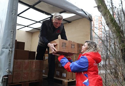 Глава Андрей Иванов доставил партию гуманитарного груза в Одинцовский пункт сбора помощи беженцам