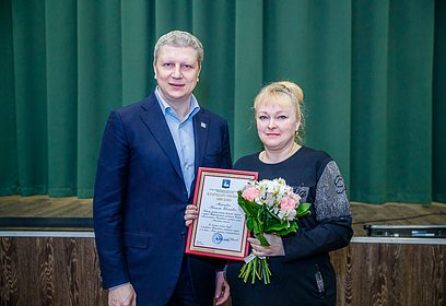 Андрей Иванов поздравил работников органов местного самоуправления с профессиональным праздником