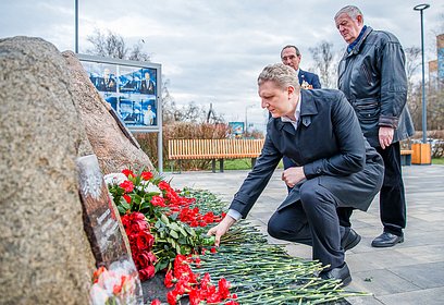 Андрей Иванов почтил память ликвидаторов аварии на Чернобыльской АЭС