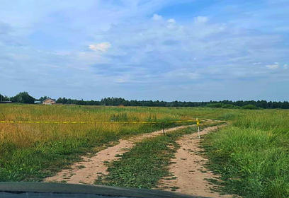 Андрей Иванов поручил ускорить отсыпку дороги к участкам многодетных семей в деревне Торхово