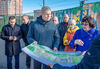 Андрей Иванов вместе с жителями проинспектировал микрорайон Супонево в Звенигороде