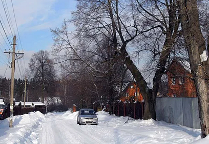 Жители деревни Раево в Одинцовском округе продолжат пользоваться удобной для них дорогой