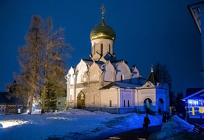 Глава Одинцовского округа Андрей Иванов посетил Крещенскую службу в Саввино-Сторожевском монастыре