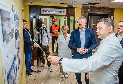 Андрей Иванов проверил ход капитального ремонта Хирургического корпуса Одинцовской больницы