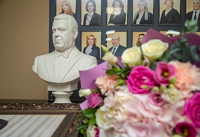 В КДЦ села Успенское в Одинцовском округе открылась выставка, посвящённая Иосифу Кобзону