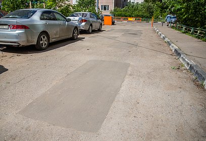 В Одинцовском округе продолжается ямочный ремонт асфальтового покрытия