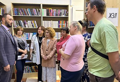 Алексей Солдатенко провел встречу с коллективом Голицынской библиотеки