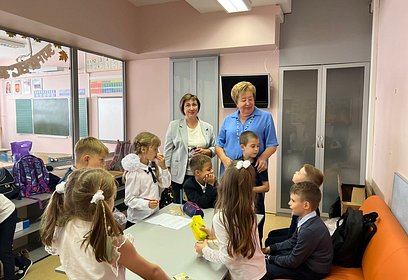 Встречу с коллективом Одинцовской лингвистической гимназии провела Татьяна Одинцова