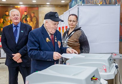 Ветеран Великой Отечественной войны Константин Сергеевич Федотов проголосовал в Одинцово