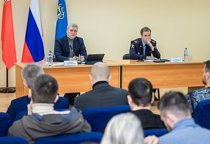 Вопросы безопасности обсудили на встрече Андрея Иванова и Игоря Лопатина с жителями Звенигорода