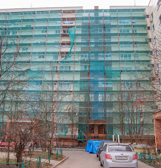 Андрей Иванов проверил ход капремонта многоквартирных домов на улице Фасадная в Лесном городке