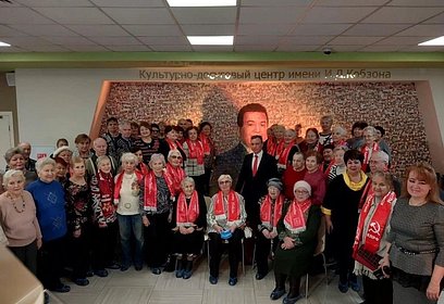 В Культурно-досуговом центре имени Народного артиста СССР Иосифа Кобзона 12 декабря состоялся праздничный концерт