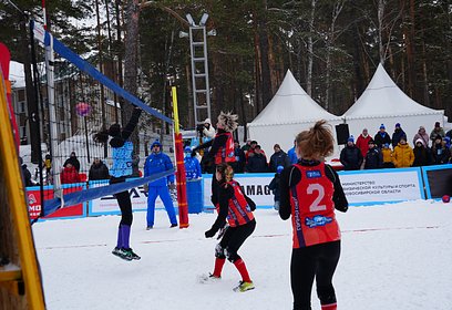 Спортсменки «Заречье-Одинцово» завоевали серебро турнира по волейболу на снегу «Горячий снег»