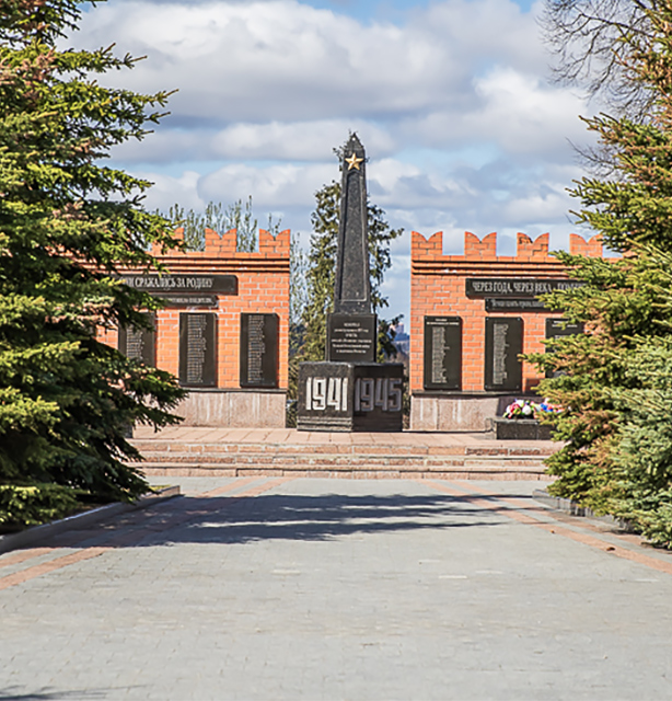 Памятник-мемориал воинам ВОВ в селе Иславское привели в порядок к празднованию Дня Победы