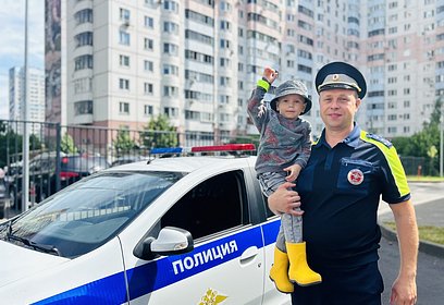 Одинцовские госавтоинспекторы провели в детском саду мероприятие «Безопасное лето»