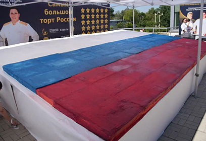 Кондитер из Одинцовского округа установила два мировых рекорда на выставке «Россия»
