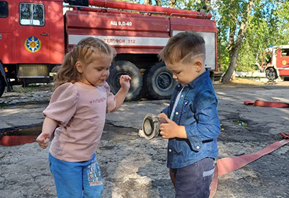 Воспитанники Одинцовского детского сада № 62 побывали в гостях у пожарных