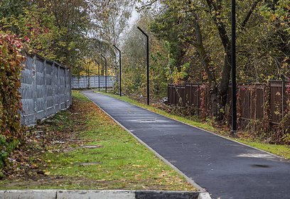 Пешеходную дорожку к амбулатории обустроили в поселке Барвиха