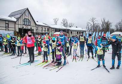 В Одинцовском округе прошла первая лыжная гонка серии «TOPSKI FAMILY» на призы Александра Панжинского