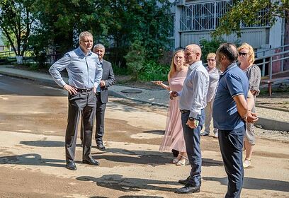Андрей Иванов осмотрел ход благоустройства дворов в Чупряково
