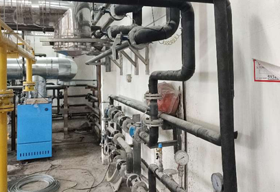 В доме № 42Б по улице Пролетарской в Юдино переврезка сетей горячего водоснабжения завершится до 20:00 11 ноября