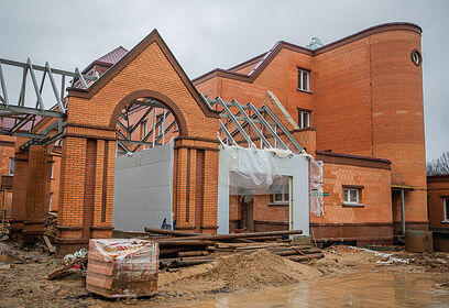 Строительная готовность медицинского стационара в селе Перхушково достигла 80%