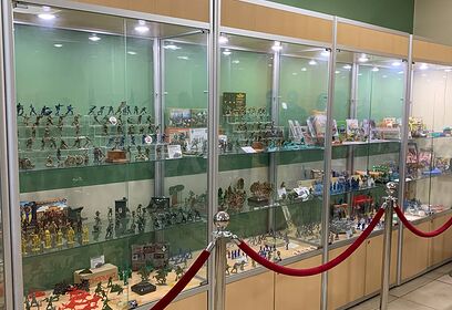 Ежегодная выставка «Миниатюра для творческой молодежи» открылась в Барвихинской школе